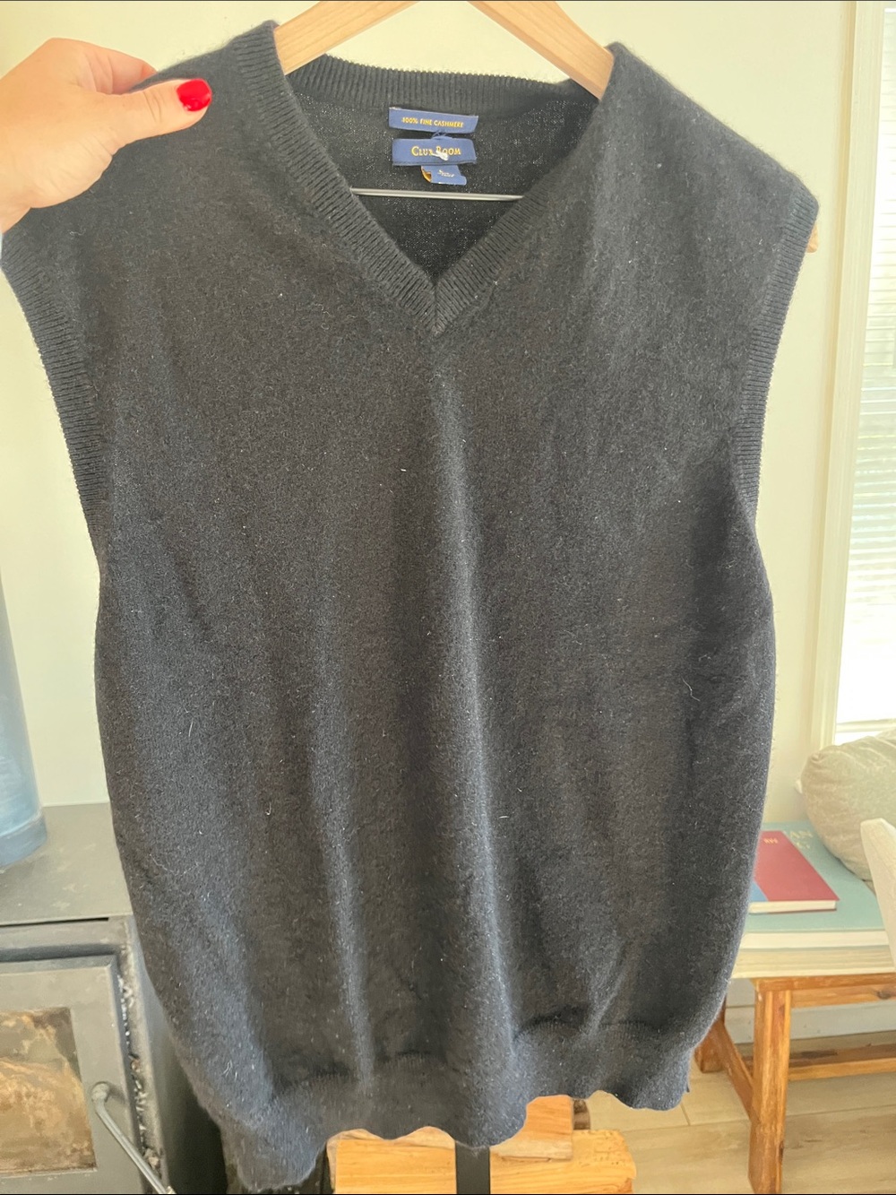 100% Cashmere black vest Club Room size large preppy minimalist layering warm
